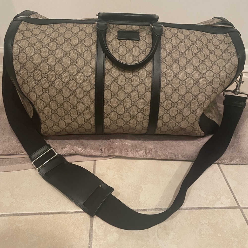 Gucci duffle travel bag